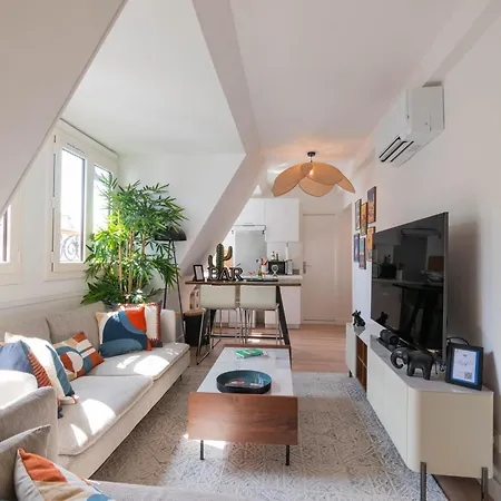 1 Min Walk From Opera - Ac - Authentic Parisian Experience ! *