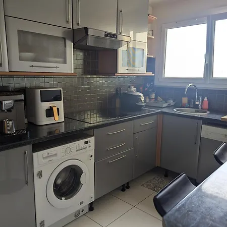 2 A Bercy - 2 In A Private In Bercy *