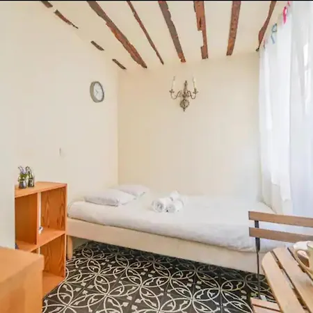 Studio Cosy Dans Le Marais Apartment