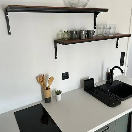 Renovated Flat Near Tour Eiffel Apartment *