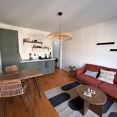 Renovated Flat Near Tour Eiffel Apartment *