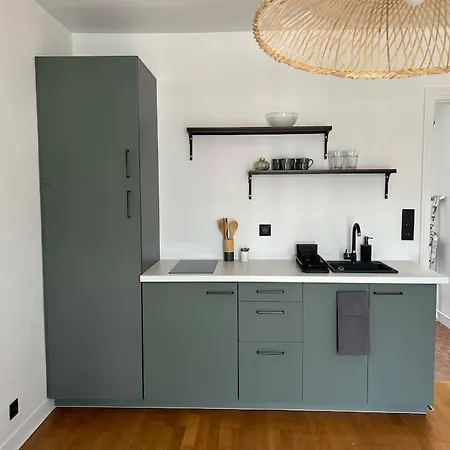 Renovated Flat Near Tour Eiffel Apartment Paris