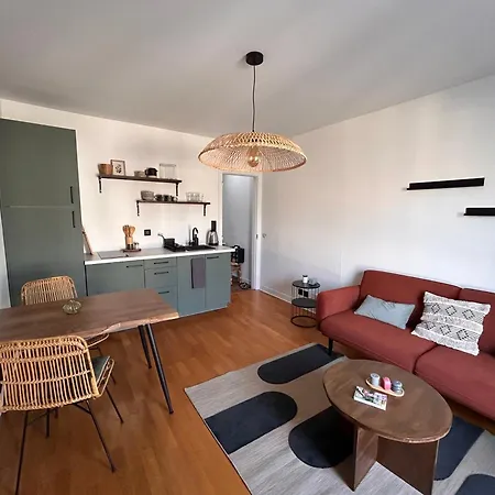 Renovated Flat Near Tour Eiffel Apartment Paris