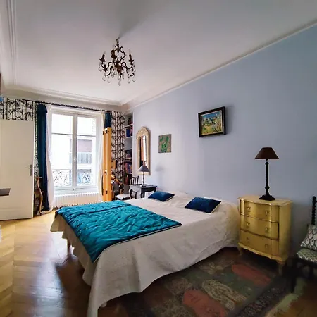Rue De Berri - 8 Apartamento