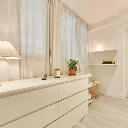 Classy 2bd-4p - Eiffel Tower *