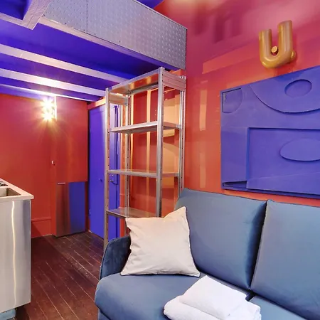 Colourful For 2 - Heart Of Le Marais Apartment *