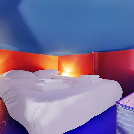 Apartment Colourful For 2 - Heart Of Le Marais Paris