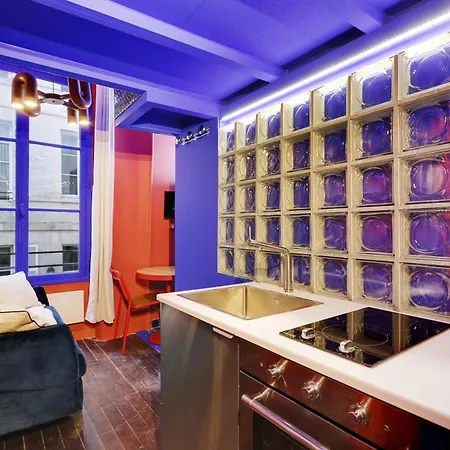 Colourful For 2 - Heart Of Le Marais *