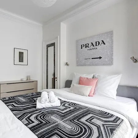 Eiffel Tower & Champ De Mars - 2br - Cityapartmentstay باريس