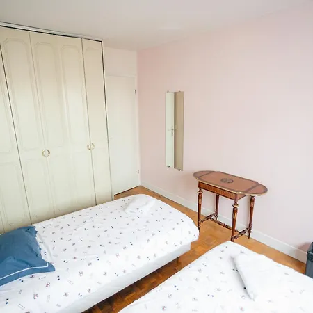 The Cosy Eiffel Apartment Paris