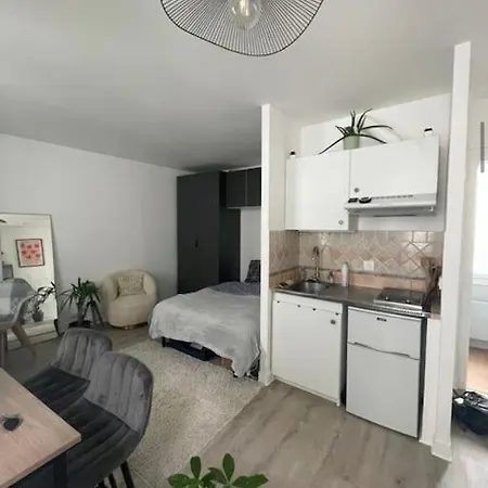 Appartement Joli Batignolles Parijs