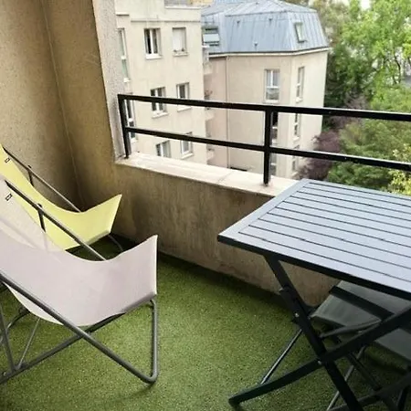 Апартаменты Avec Terrasse Au Coeur De - 11eme