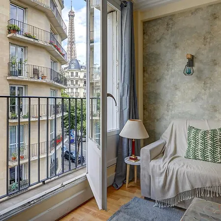 Champ De Mars & Eiffel Tower - 1br - Cityapartmentstay *