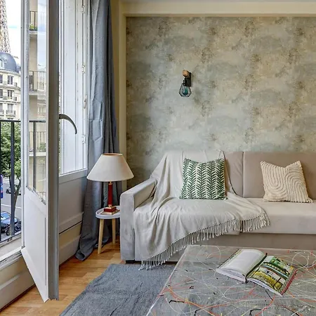 Champ De Mars & Eiffel Tower - 1br - Cityapartmentstay Appartement Parijs
