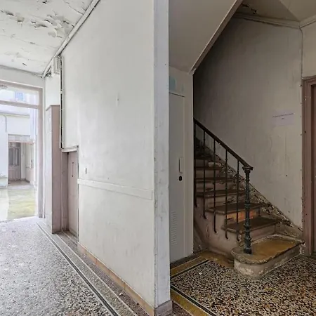 Barbes Buttes Chaumont Cosy Studio 2p * Париж