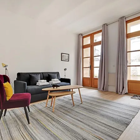 Apartment Stylish Flat In The Heart Of The City