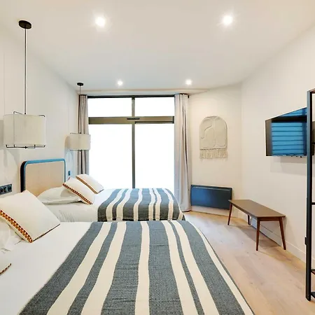 Spacious - 2br-10p - Place D'italie شقة