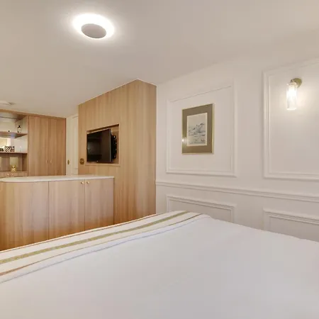 Апартаменты Oniri - Serviced Rue Furstenberg - Saint Germain *