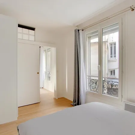 Flex Living - Whole House - Claude Bernard アパート