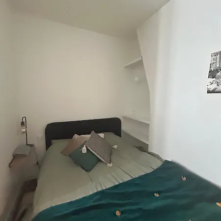 1 Bdr Cosy Parisian Appartment, Close To Marais شقة