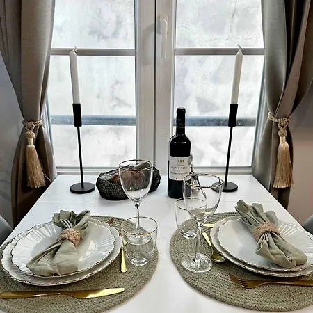 Apartment 1579 - Eiffel Tower Gem, Stylish & Unique *