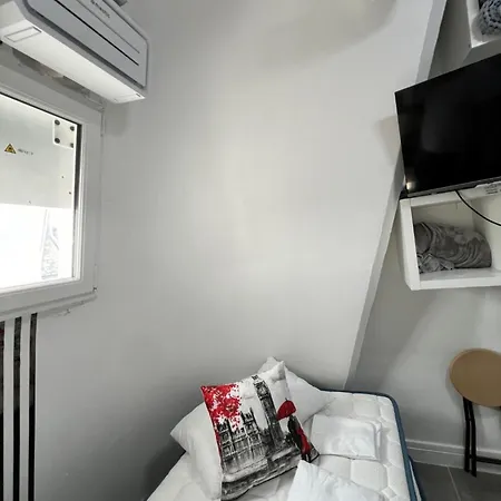Bastille Bercy Gare De Lyon Climatisee 9m2 Ideal 1 Pers ,max 2 Pers דירה פריז