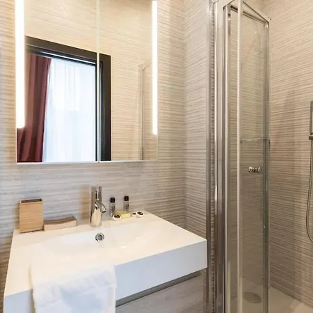 Republique Bastille Chic & Design 6p 2br Apartment