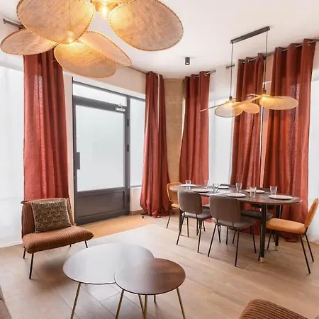 Apartment Republique Bastille Chic & Design 6p 2br Paris