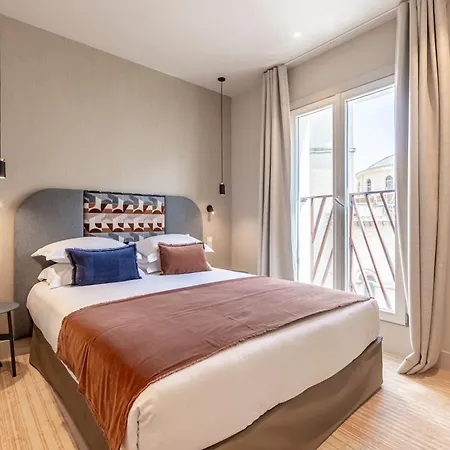 Fl By Sweett Hotel