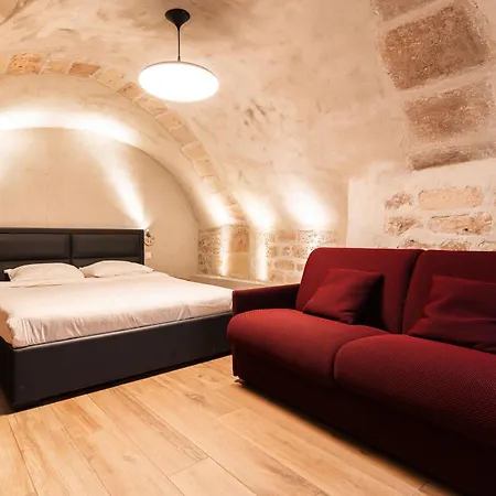 Loft 1 Bedroom Marais, Notre Dame Ac By Lcc Agency Paris