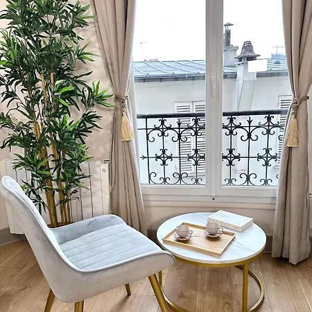 Beautiful Studio Front Of Sacre-coeur * Paris