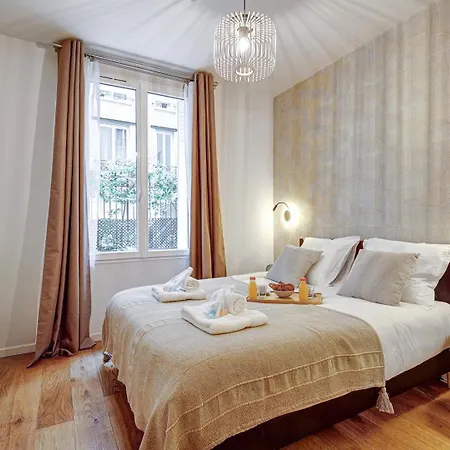 Apartment Luxueuse Haussmanienne Confort Et Elegance