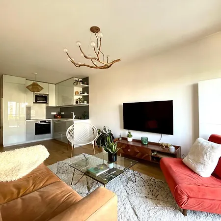 Magnifique 3 Pieces De 55m2 Au Calme Avec Balcon Париж