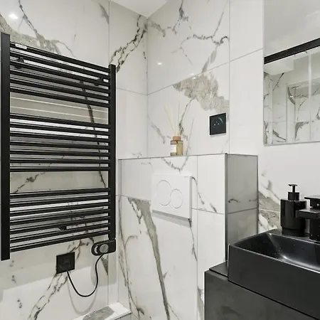 Duplex Quartier Du Louvre 75002 아파트 *