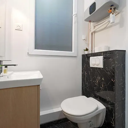Modern Bright And Fully Renovated Appartement