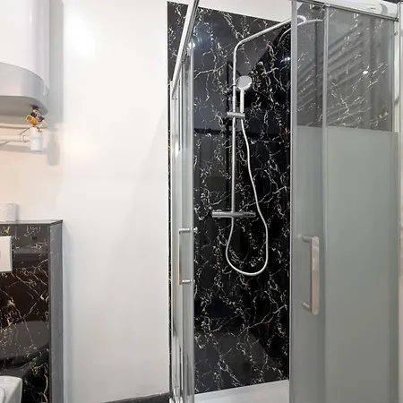 Modern Bright And Fully Renovated * Paris