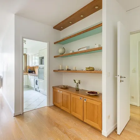 Trendy ,quit And Chic Apartment
