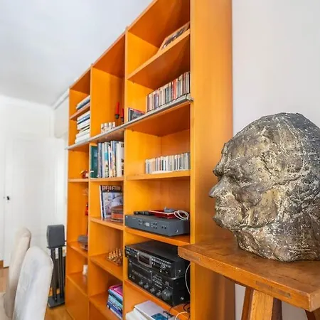 Апартаменты Creative Artist's Retreat In *