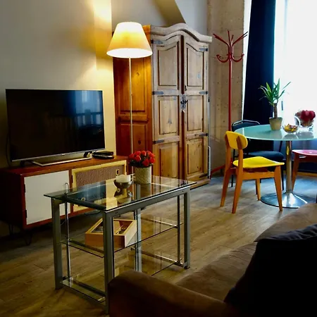 Charming For 4 People 1 Baby In The Heart Of Paris