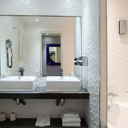 Jardins De Montmartre Hotel 3*