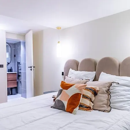 New Spacious 4 Star Family In Chic 16th District Apartment