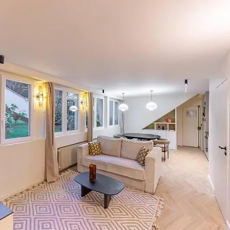 New Spacious 4 Star Family In Chic 16th District Apartment Paris