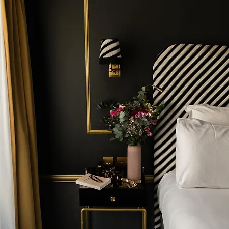 Hotel Snob 4*