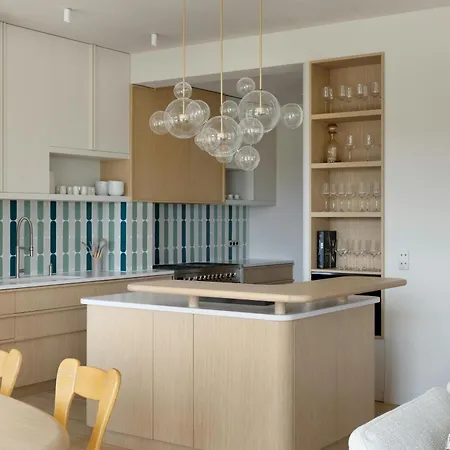 Luxury With Eiffel Tower View