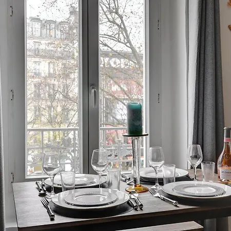 582 Pretty Pigalle - Superbe A *