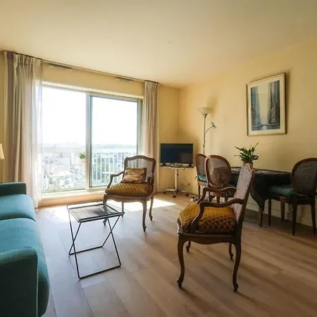 Appartement Beautifully Designed 1br With King Size Bed Parijs