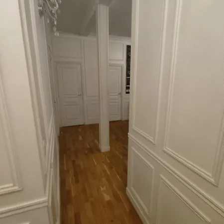 Cosy Flat 8e Champs-elysees Apartment