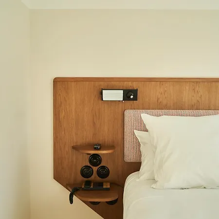 Hotel Du Sentier 4*