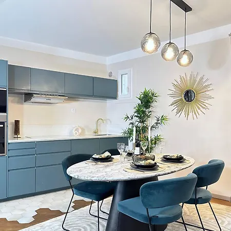 Typical Luxurious Parisian Getaway Apartment