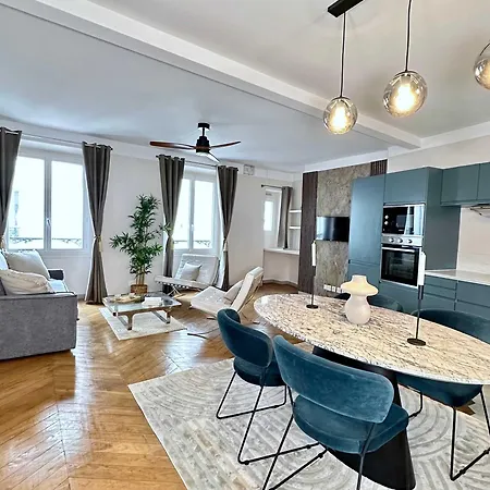 Typical Luxurious Parisian Getaway Apartment Paris
